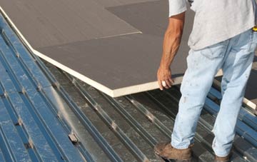benefits of insulating Ponciau flat roofing